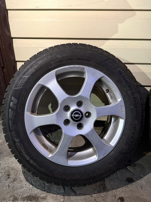 Зимові шини разом з дисками
