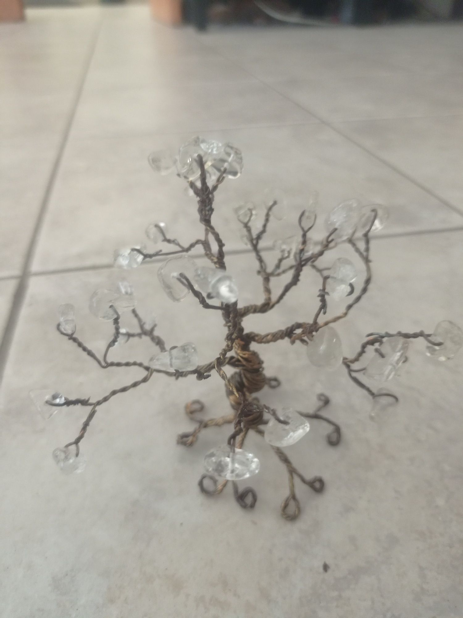 Árvore da vida em pedras naturais de cristal