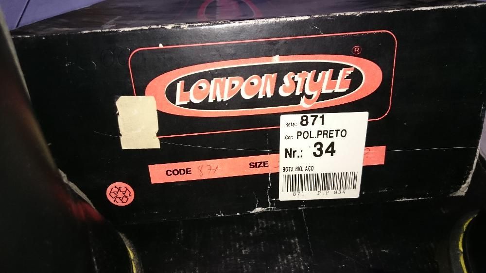 Botas Biqueira Aço Novas Nunca Usadas Novas Numero 34 Tipo DR. MARTENS