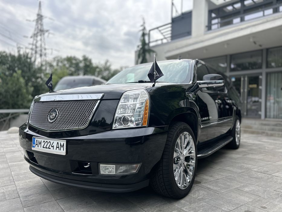 Послуги катафалк Кадилак. Ритуальний VIP транспорт. Оренда катафалк.
