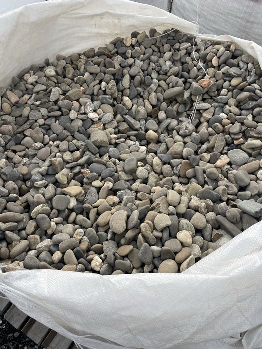 Камінь декоративний для ландшафту (галька, крихта)