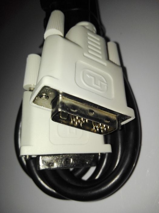 Kabel połączeniowy monitor-komputer-Nowy !!