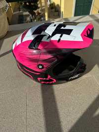 Capacete Fox como novo.  Tamanho criança 49/50