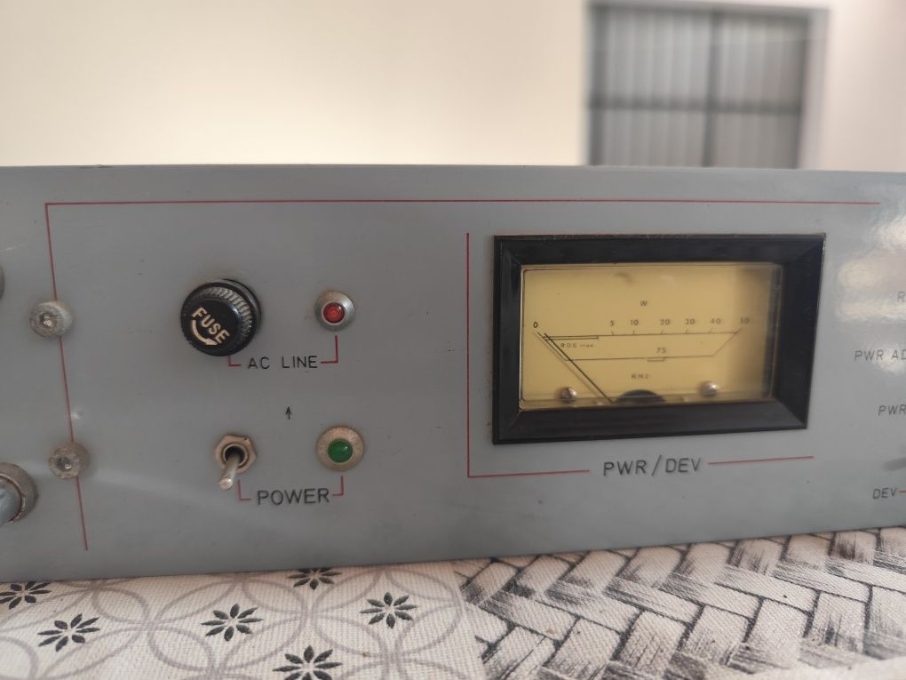 Transmissor/Exciter FM RVR Tex 20 NV – 20W Profissional