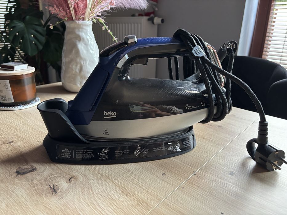 Żelazko Beko FutureIron Premium SPA9130B SoftGlide 280g/min