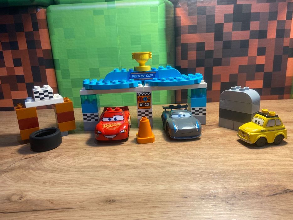 Wyścig o złoty tłok LEGO Duplo - Luigi, Storm, Zygzak