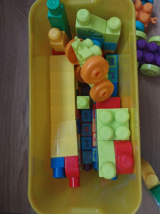 Caixa lego pecas grandes