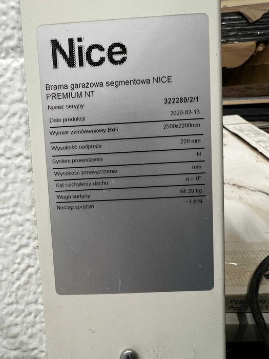 Brama garażowa NICE – kolor BIAŁY – 2,5x2,2
Napęd NICE SPIN 23