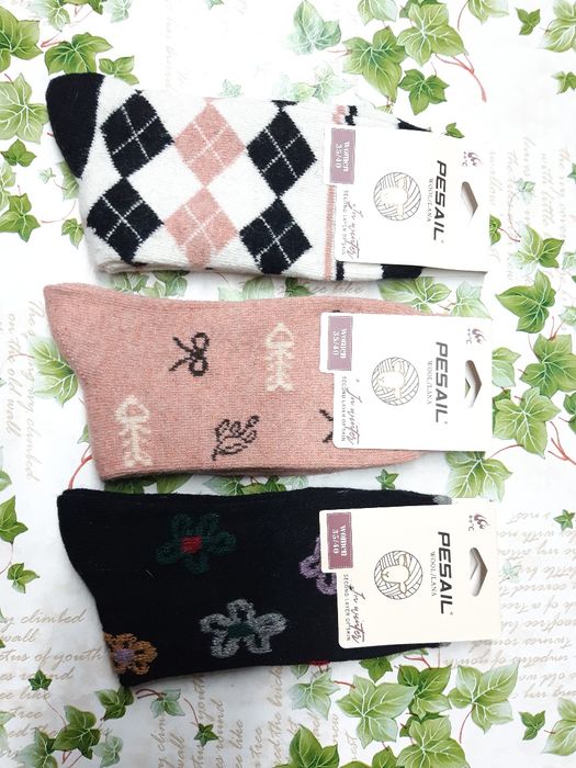 6 pares de meias em lã quentinha (Novas)