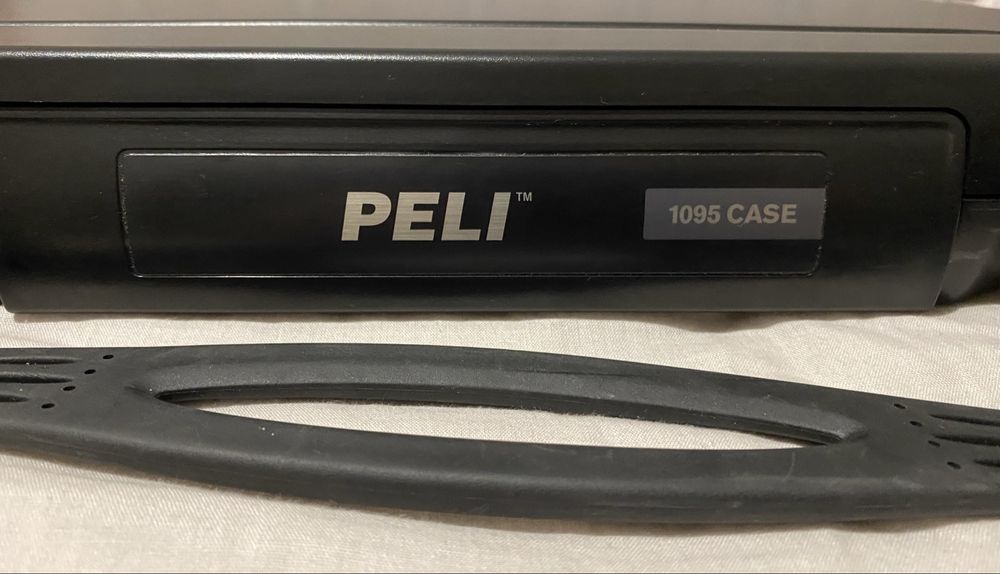 Кейс захисний для ноутбуків 15" Peli 1095 HardBack