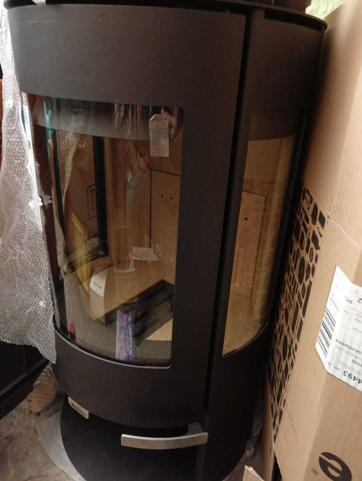 Piec kominek ADURO 9.6 NOWY. SKLEP 1400 Euro