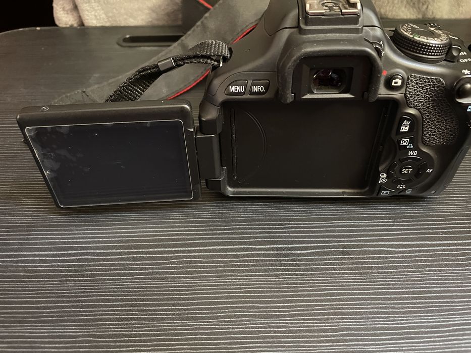 Фотоаппарат Canon EOS 600D Kit 18-55