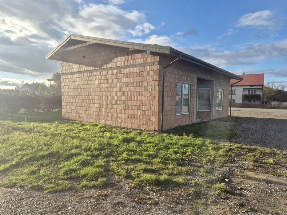 Lokal handlowo-uslugowy z potencjałem na DOM JEDNORODZINNY