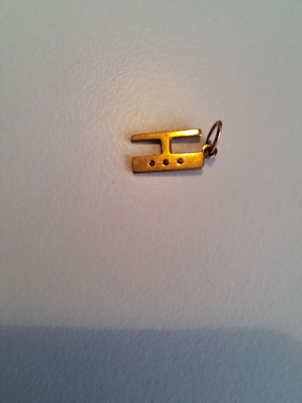 Złota zawieszka litera H p.585 prezent