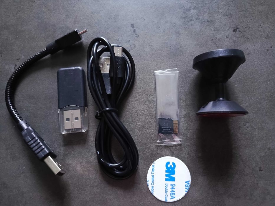Akcesoria Do Kamery Szpiegowskiej MicroSD 32GB Uchwyt na Magnes