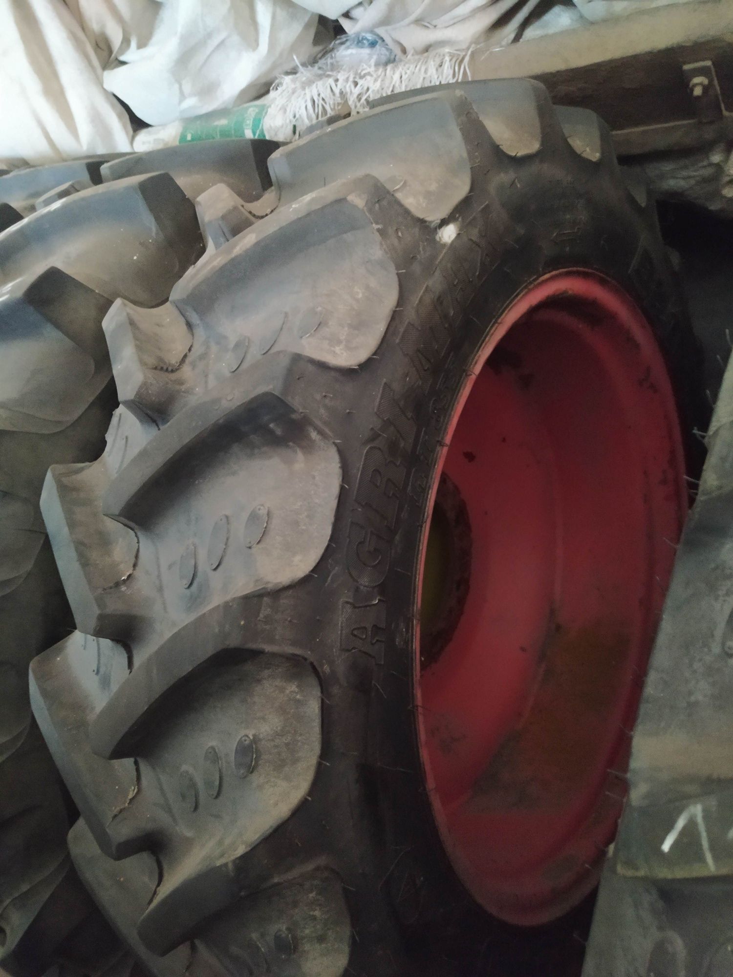 Koła wąskie 270/95 do międzyrzędzi 11.2 r28 11.2 r44 Case John Deere