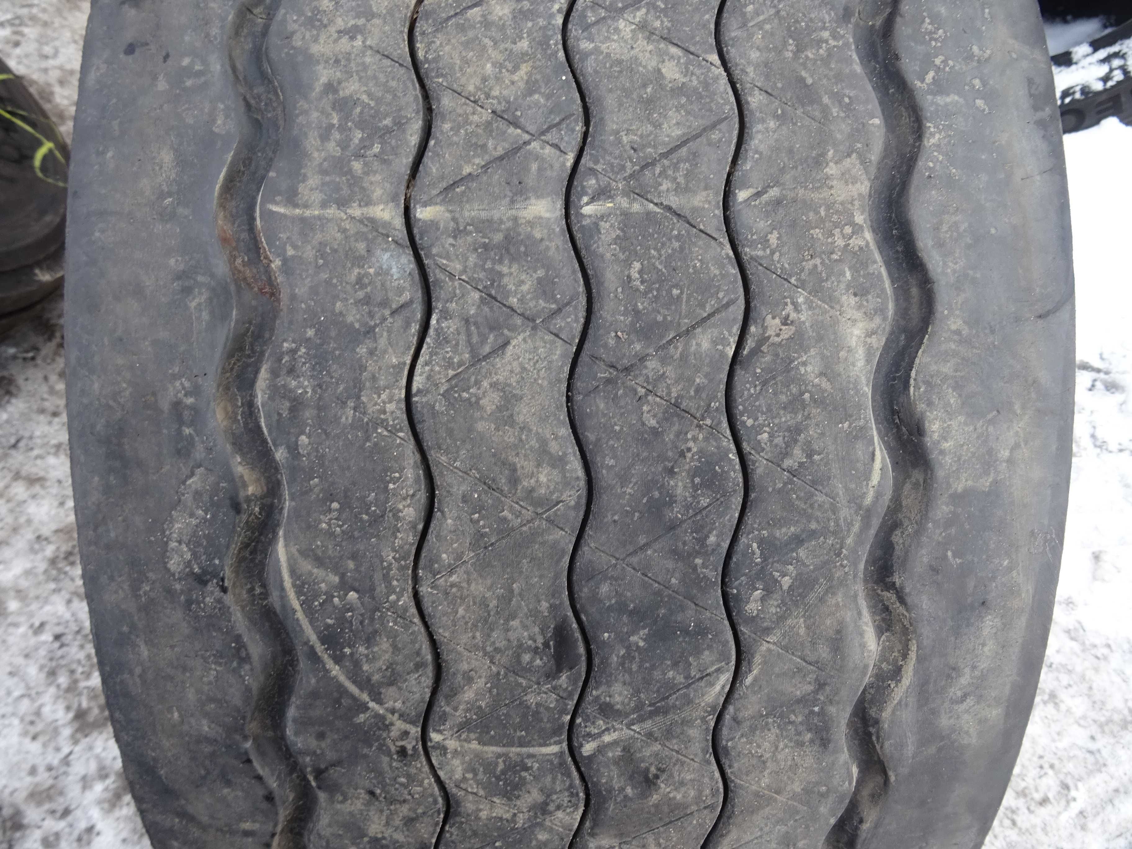 opona 435/50R19.5 FIRENZA Drivus-T ( 800 netto)