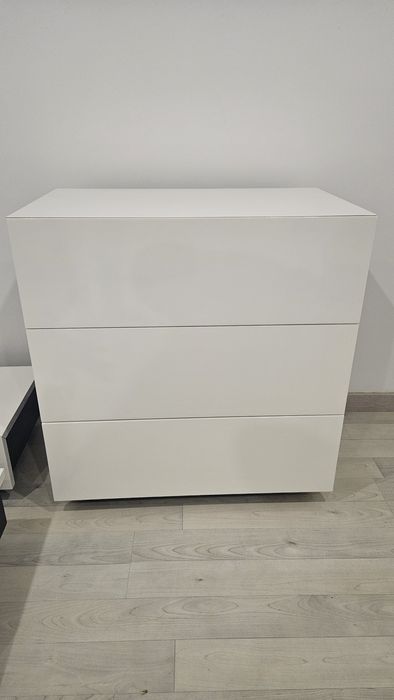 Conjunto comoda e mesas de cabeceira Dicarmo