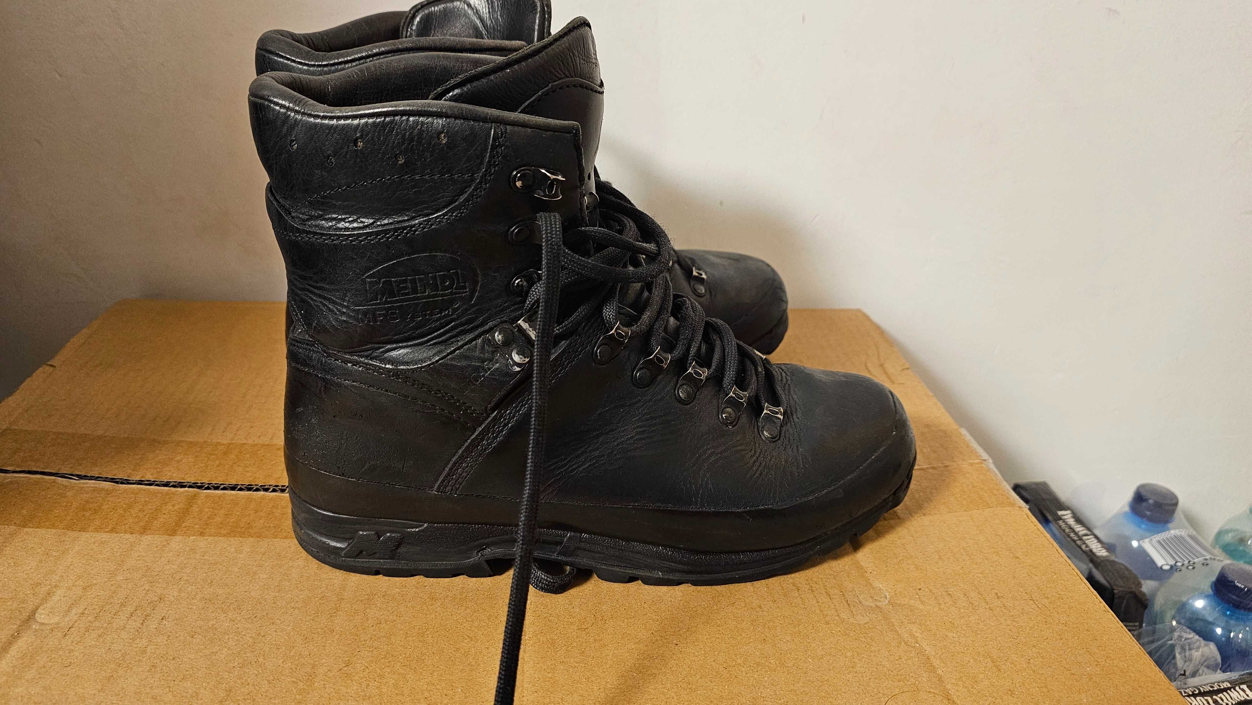 Black Army Meindl Military-Grade M2, 27,5