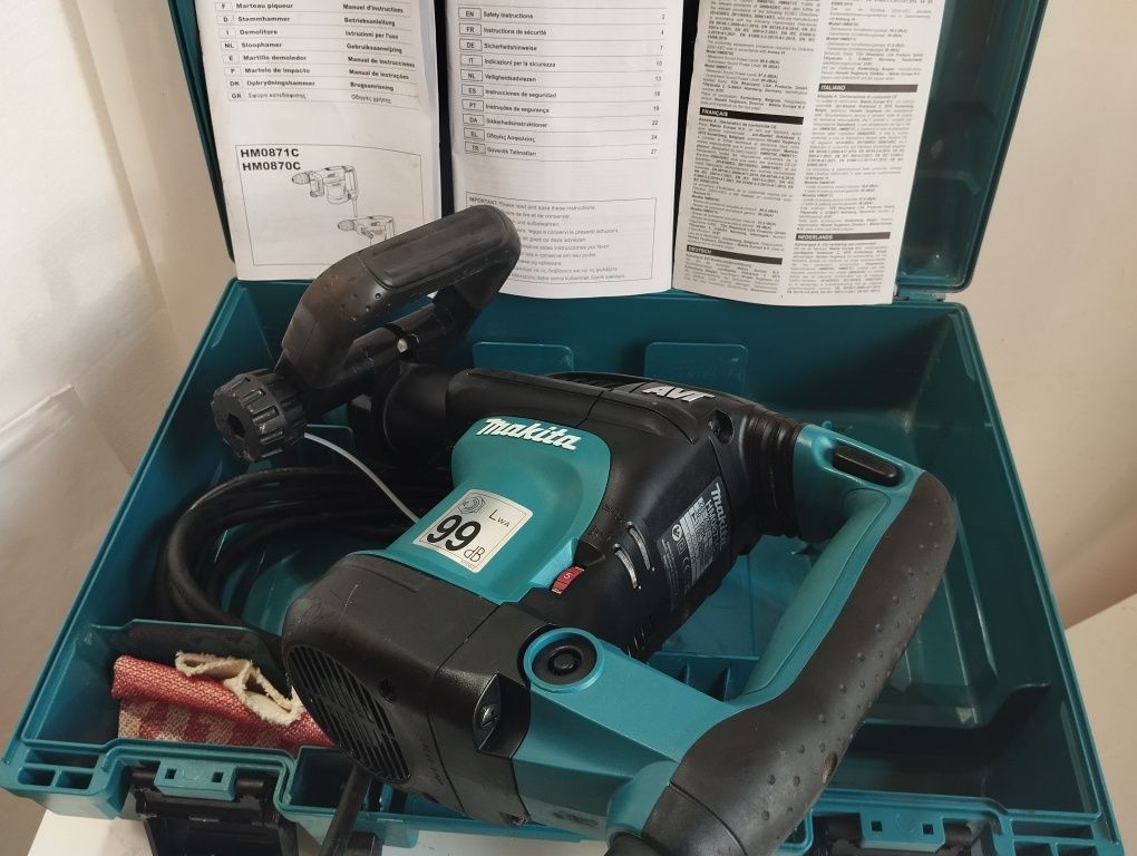 Makita HM0871C młot udarowy kujący wyburzeniowy SDS max 2023r