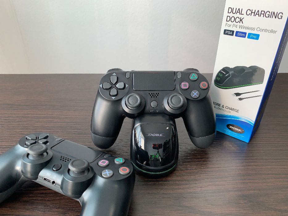 Зарядна Док станція для DualShock 4/Зарядка геймпад PlayStation PS4