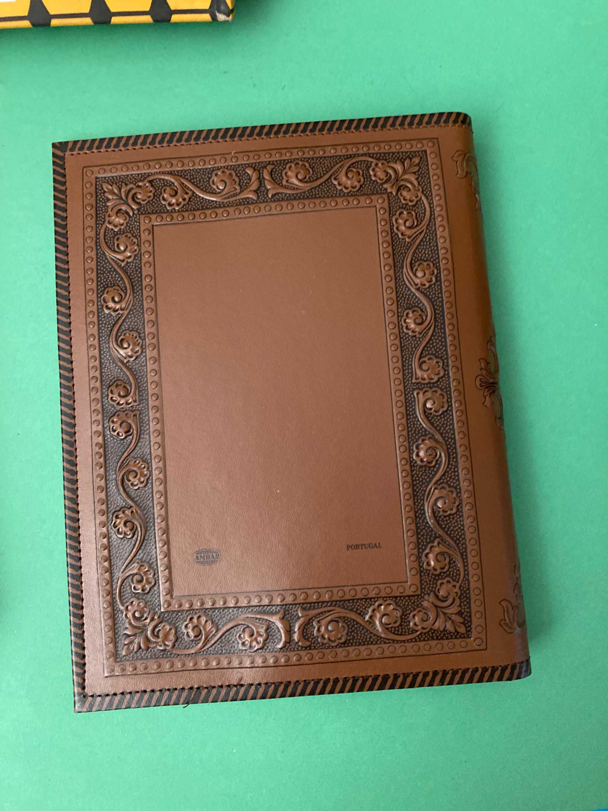 Capa Escolar Antiga Couro Infante D. Henrique da Ambar Anos 50/60