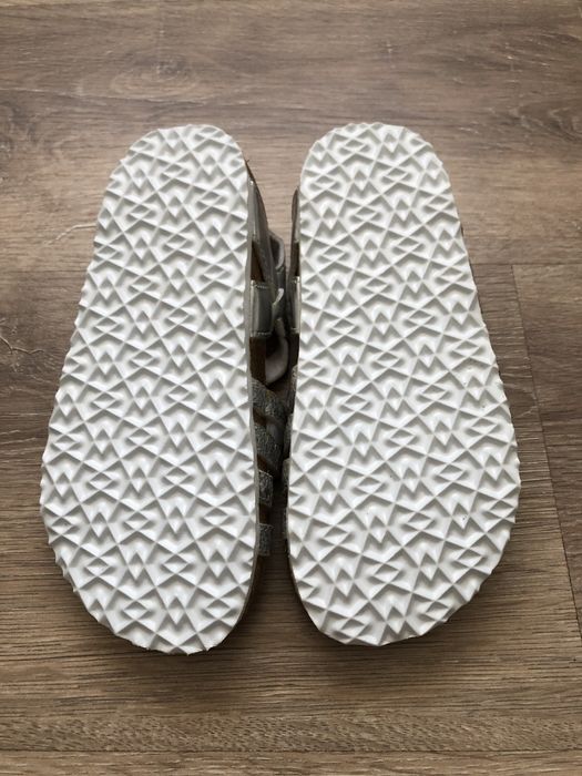 Sandálias menina T28