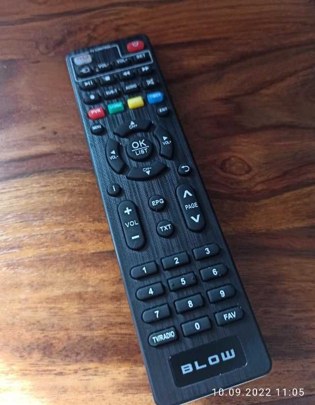 DEKODER TUNER TV DVB-T2 mini stick h.265 dekoder telewizyjny z pilotem
