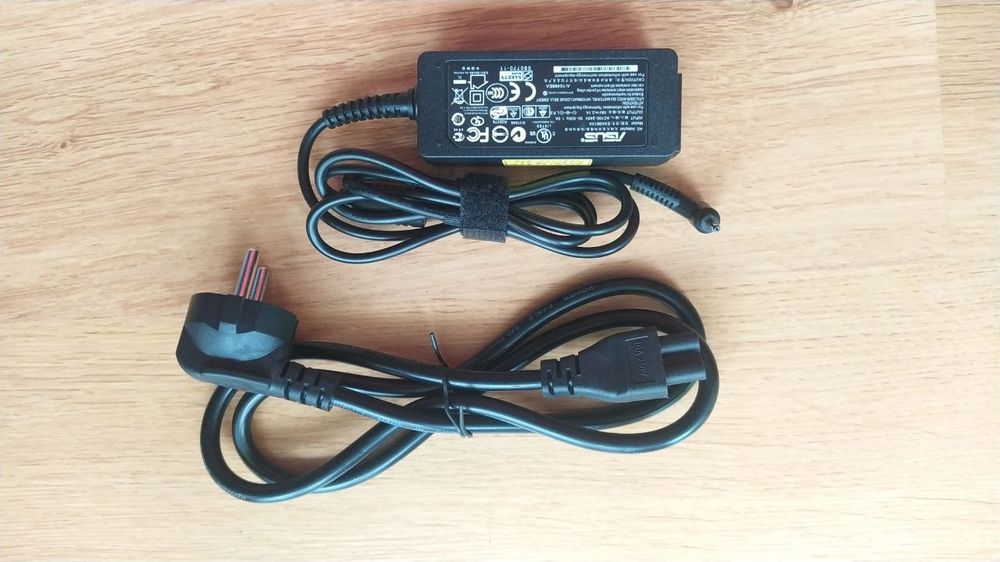 Блок живлення для ноутбука/роутера