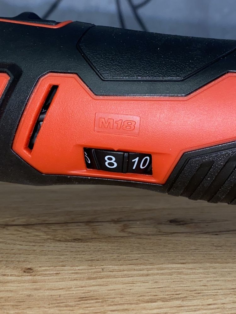 Мультитул Milwaukee M18 2626-20 многофункциональный резак реноватор