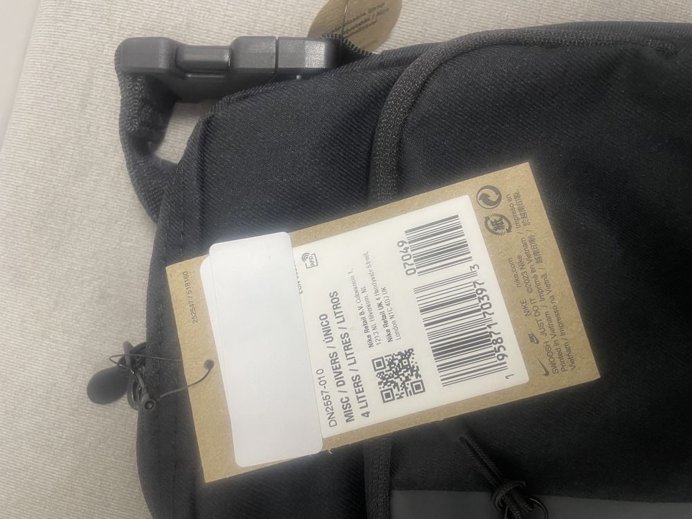 Сумка  Nike  Tech Fleece DN2557-010 Оригінал
