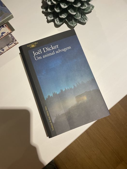 Livro Joël Dicker,  Um animal selvagem