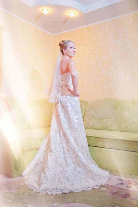 Весільна сукня