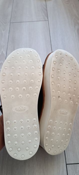 Босоніжки шкіряні шльопанці на платформі жіночі Tod's оригінал 36