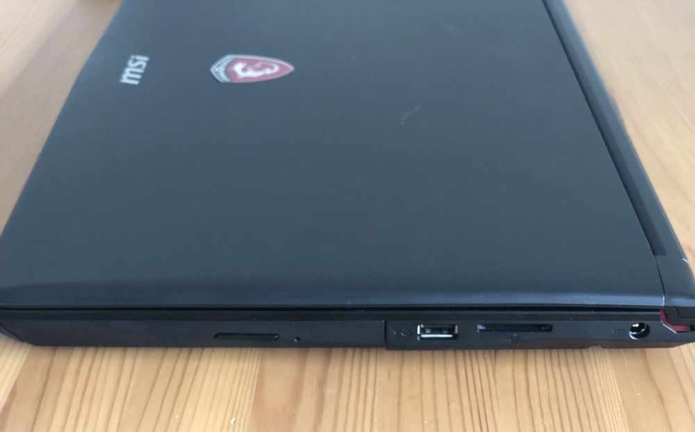 Portátil Laptop MSI Gaming Leopard Pro GP62 6QF 15.6” - como novo