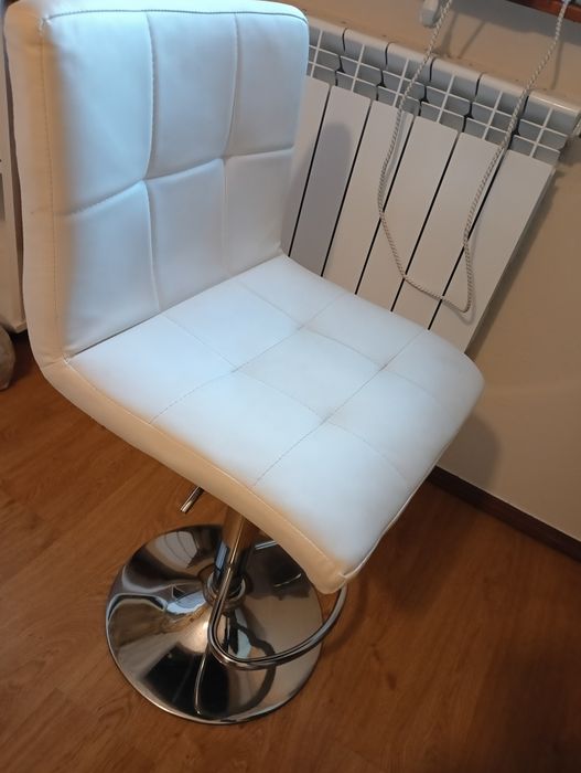 Hoker ,biała skóra ekologiczna