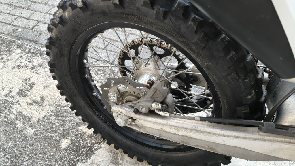 Husqvarna fe250 enduro