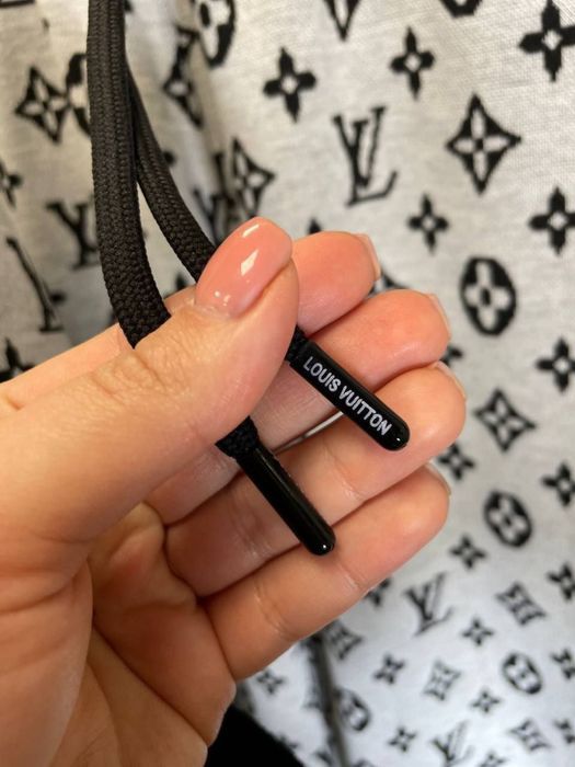 LOUIS VUITTON 2025 Женский костюм белый осень/зима люкс СКИДКА -40%