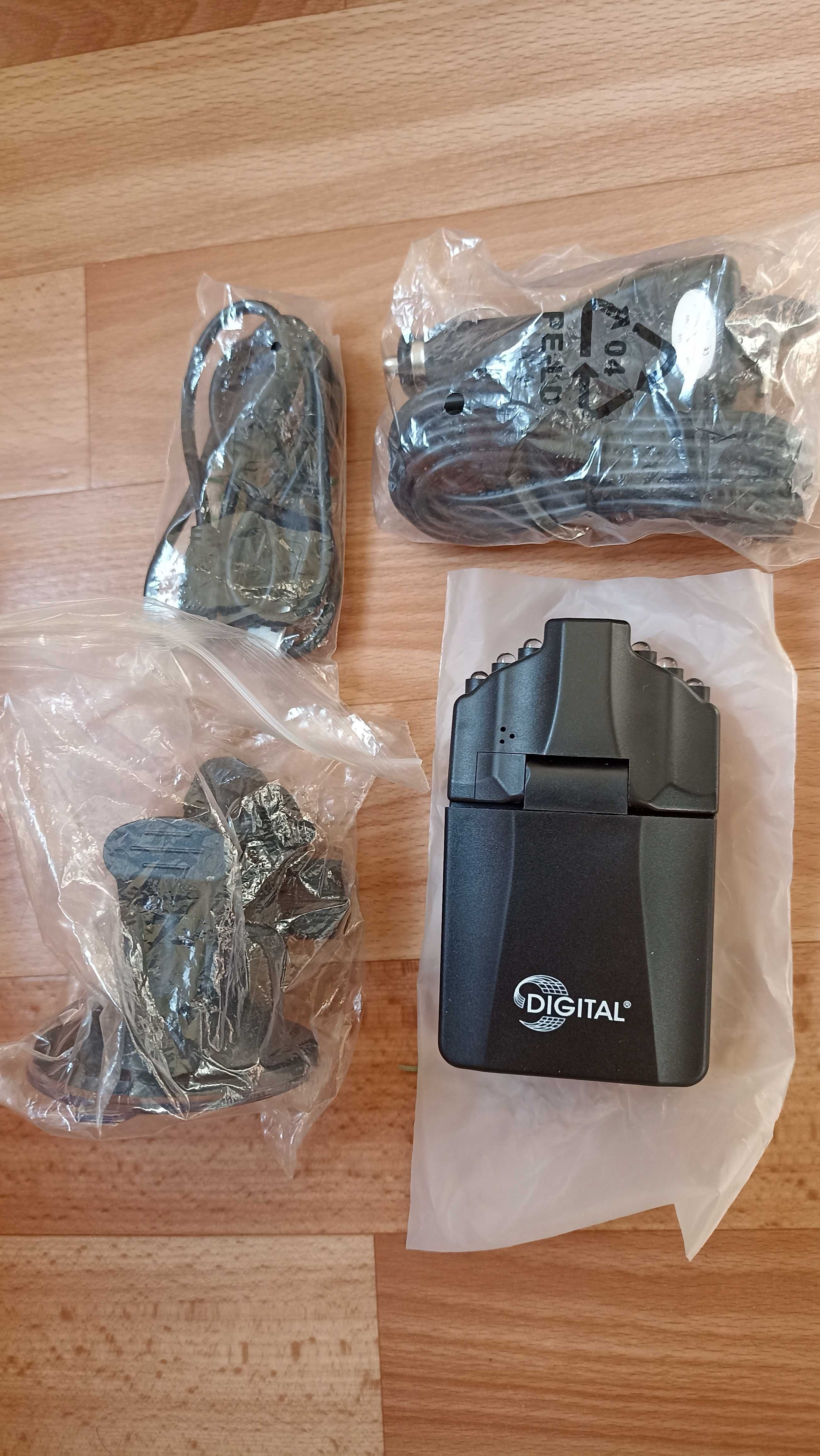 Відеореєстратор Digital DCR-210
