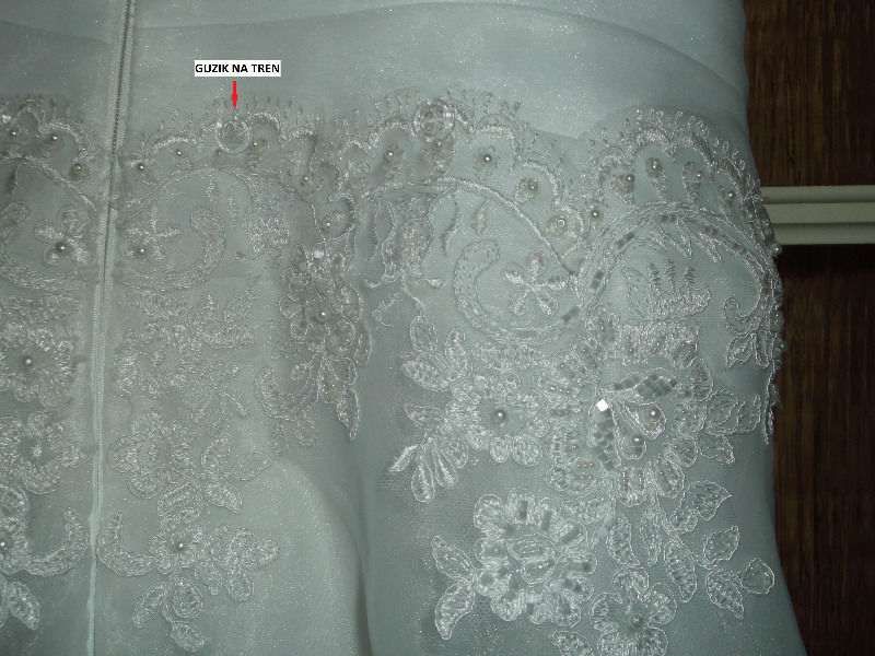 Suknia ślubna z dopinanym osobno trenem + welon