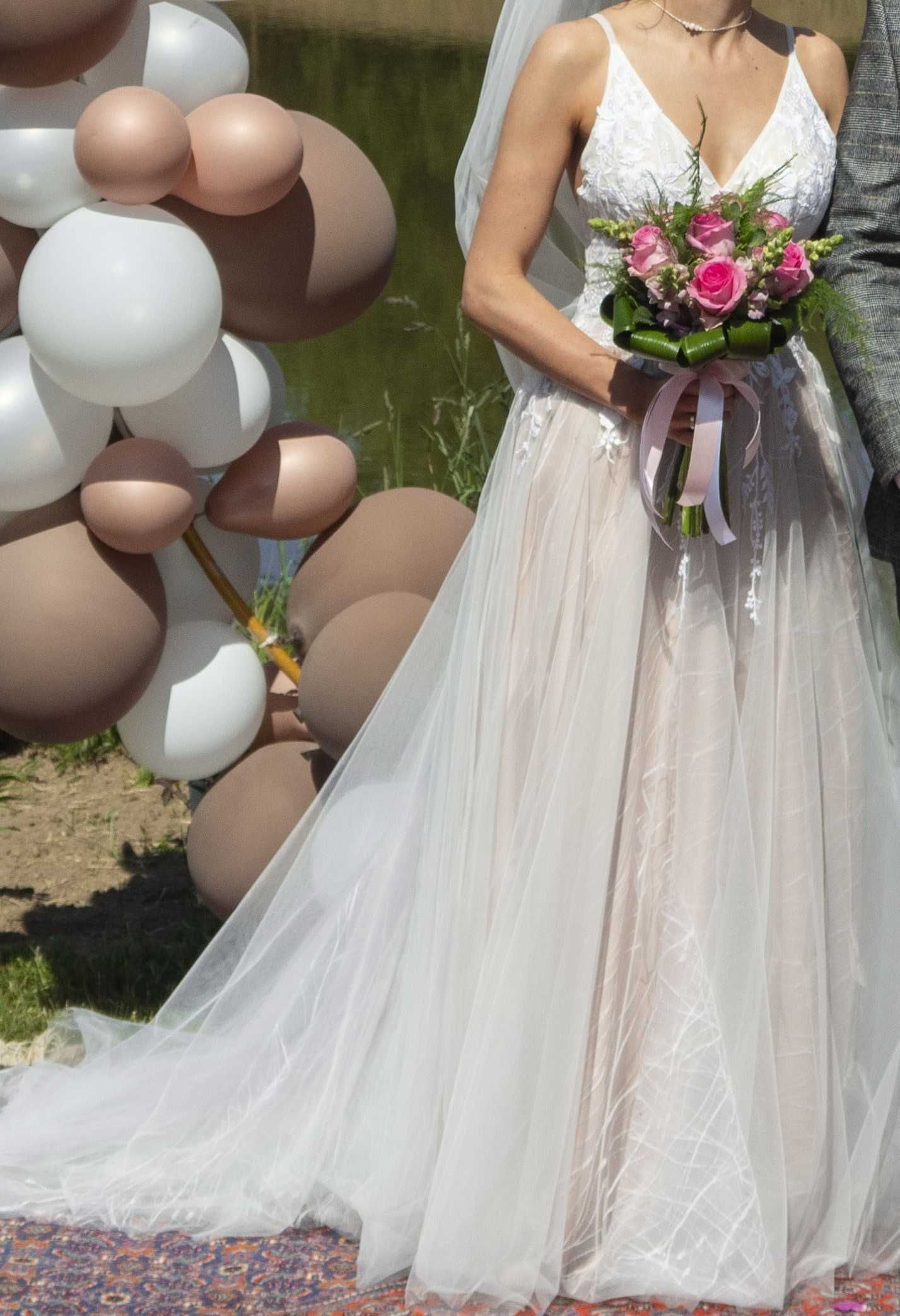 Najwygodniejsza suknia ślubna z trenem 161cm +7cm obcas