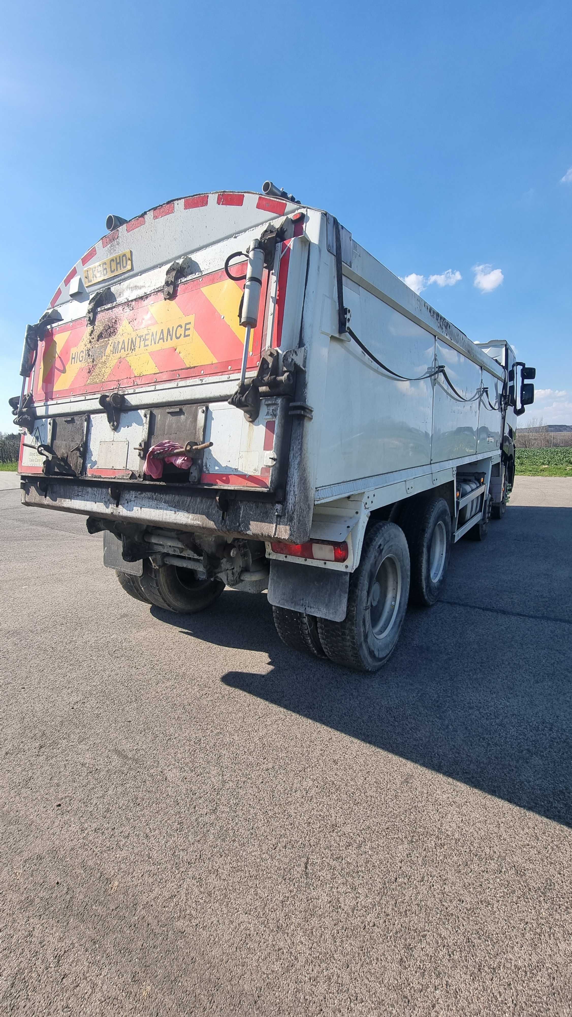 Renault Kerax 4 OSie 4Ośka  8x4 wywrotka kiper 2018r automat