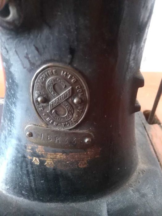 Швейна машинка, в робочому стані