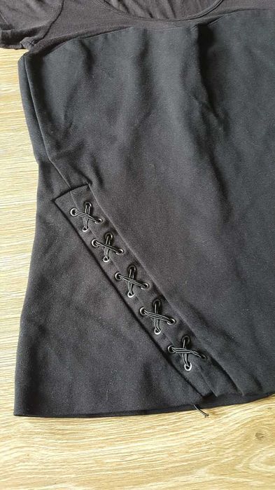 Bluzka czarna ze sznurowaniami gotycka