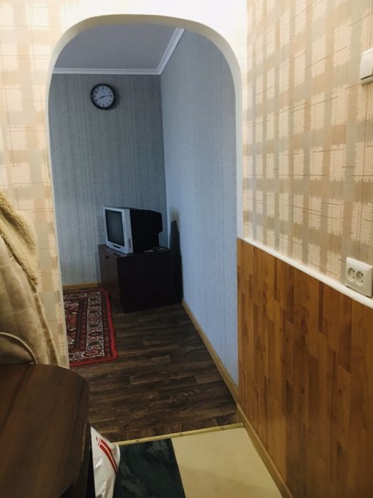 Посуточно, почасово 1 ком, 4 больница 40 лет,