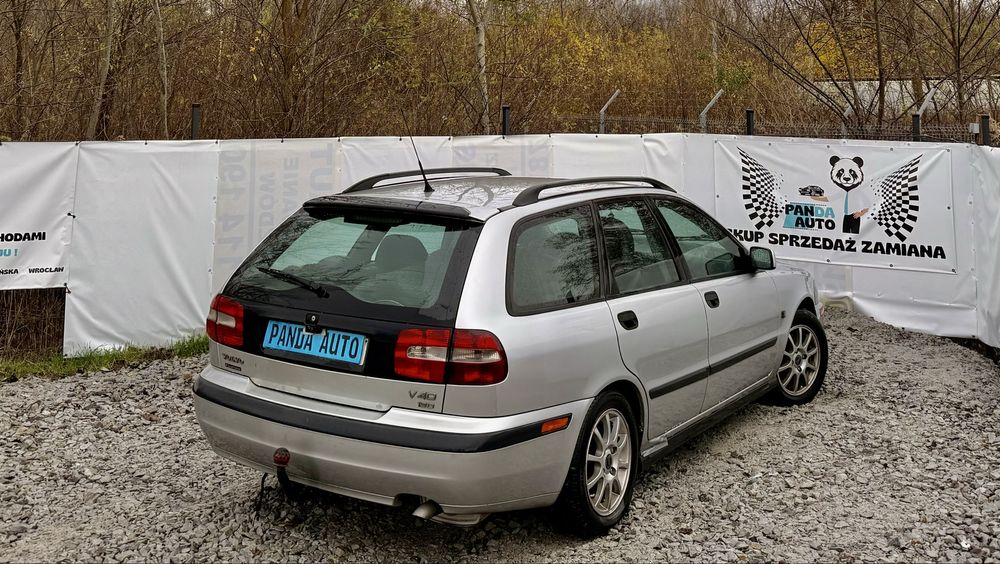 Volvo V40 1.9D ~ Lift ~ 2004 ~ Klima ~ Alufelgi ~ Hak ~ Zadbane