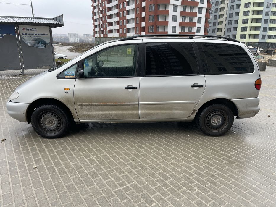 Sharan Volkswagen дизель 1.9