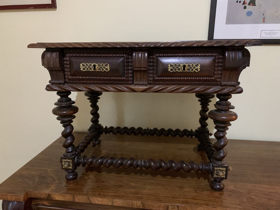 Mesa em Pau Santo 87x53x33