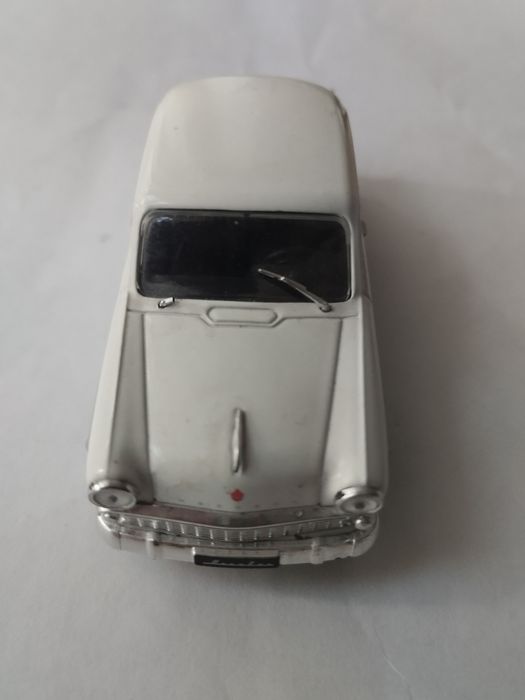 Автолегенди СССР  Москвич-403