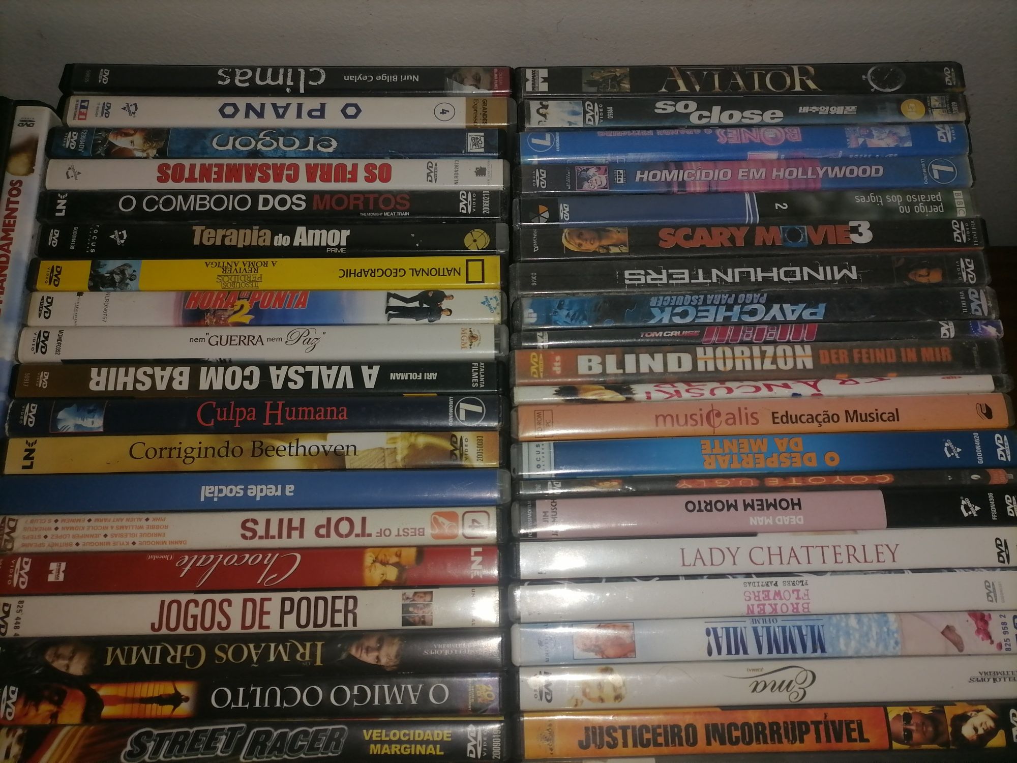 Conjunto 80 DVD filmes diversos por 40 €